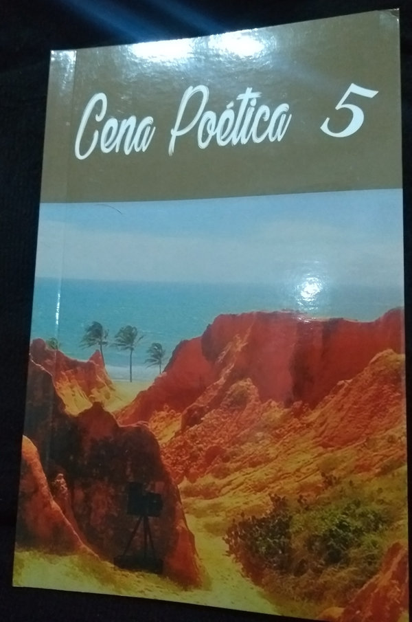 Coletânea idealizada pelo poeta mineiro Rogério Salgado. Nesta obra são de minha autoria os poemas: 'Em Cima do Muro" e "Humanizar".